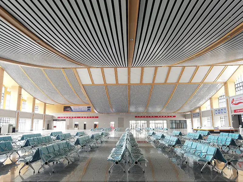 FLYA high-speed rail station waiting chairs installed at Badong railway station departure hall with PU cushions for passenger comfort.