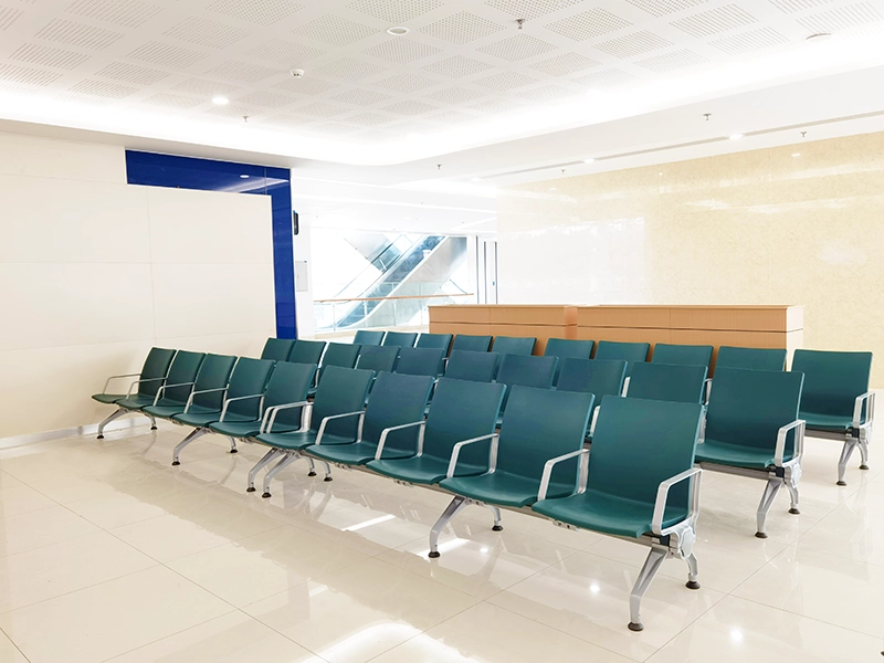 airport-chair-easy-clean-surface-we-2 Easy clean smooth surface airport chair for fast maintenance between flight shifts.